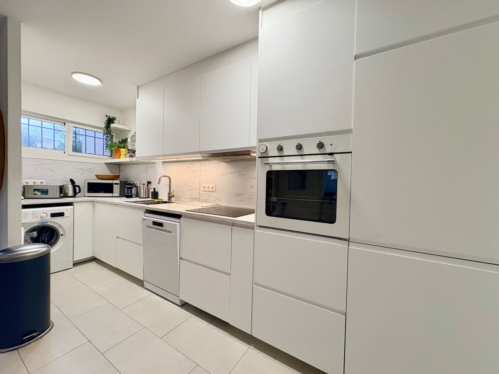 o_1jgf28vj8v3op831kdq13v11dtp3e