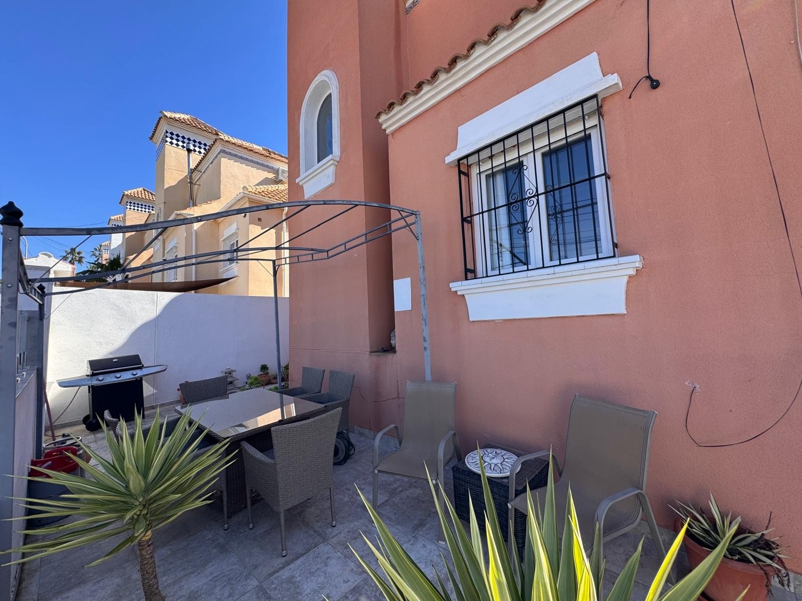 o_1jjjhjjei1e2oic61hu1ainfij3v