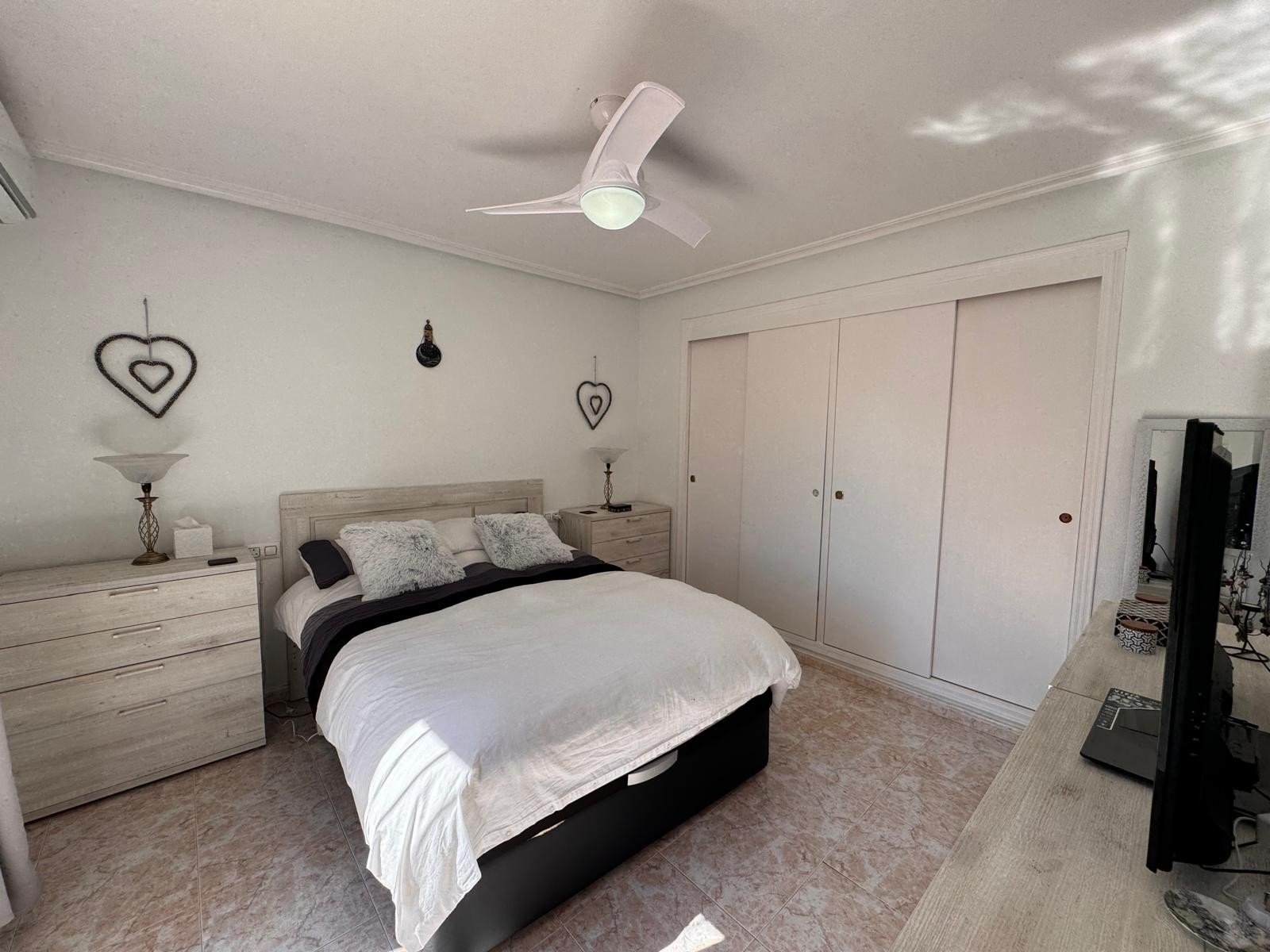 o_1jjji9npr1j4hlt012si1dnvmnm1h