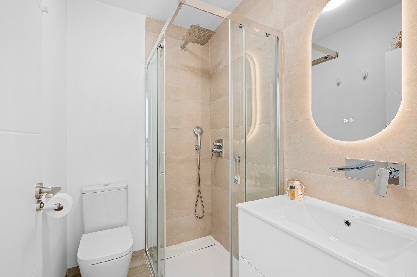 o_1jk0ng8r517381702mrj132r1fbj2t