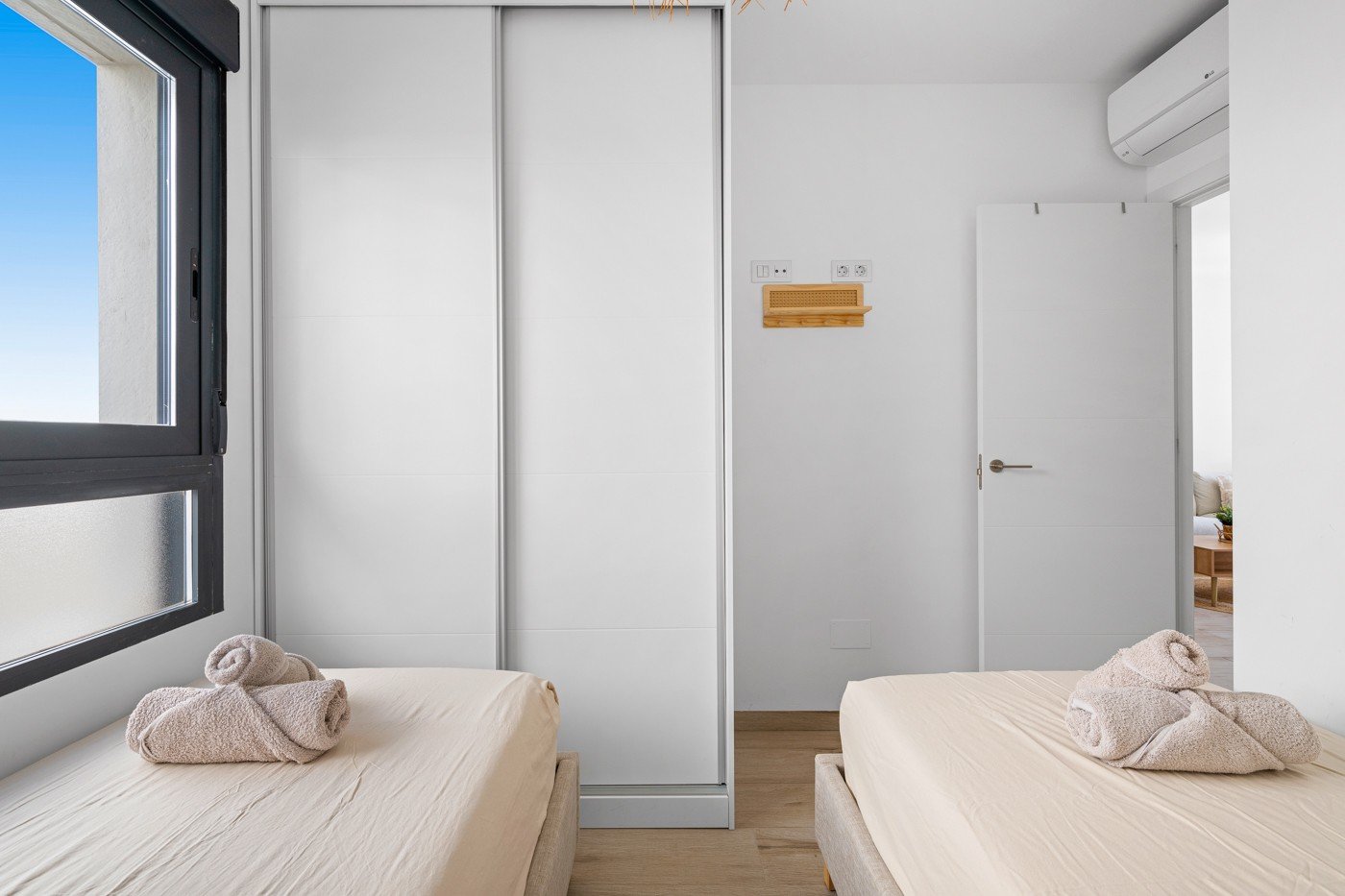 o_1jk0ng8r576lcssju1ad615o30