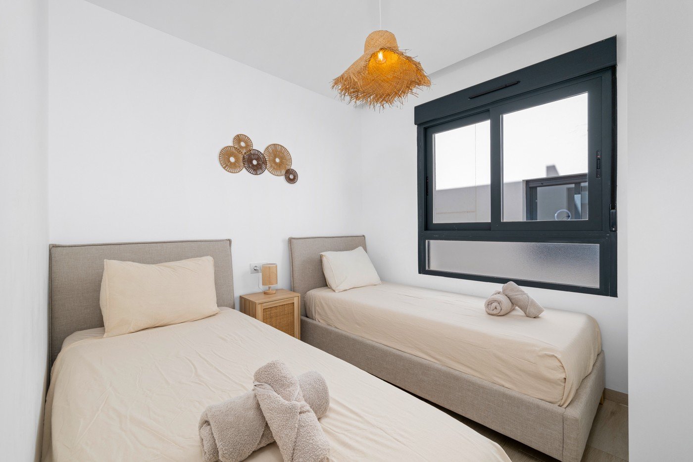 o_1jk0ng8r5rm117brfbm1g7253q2v