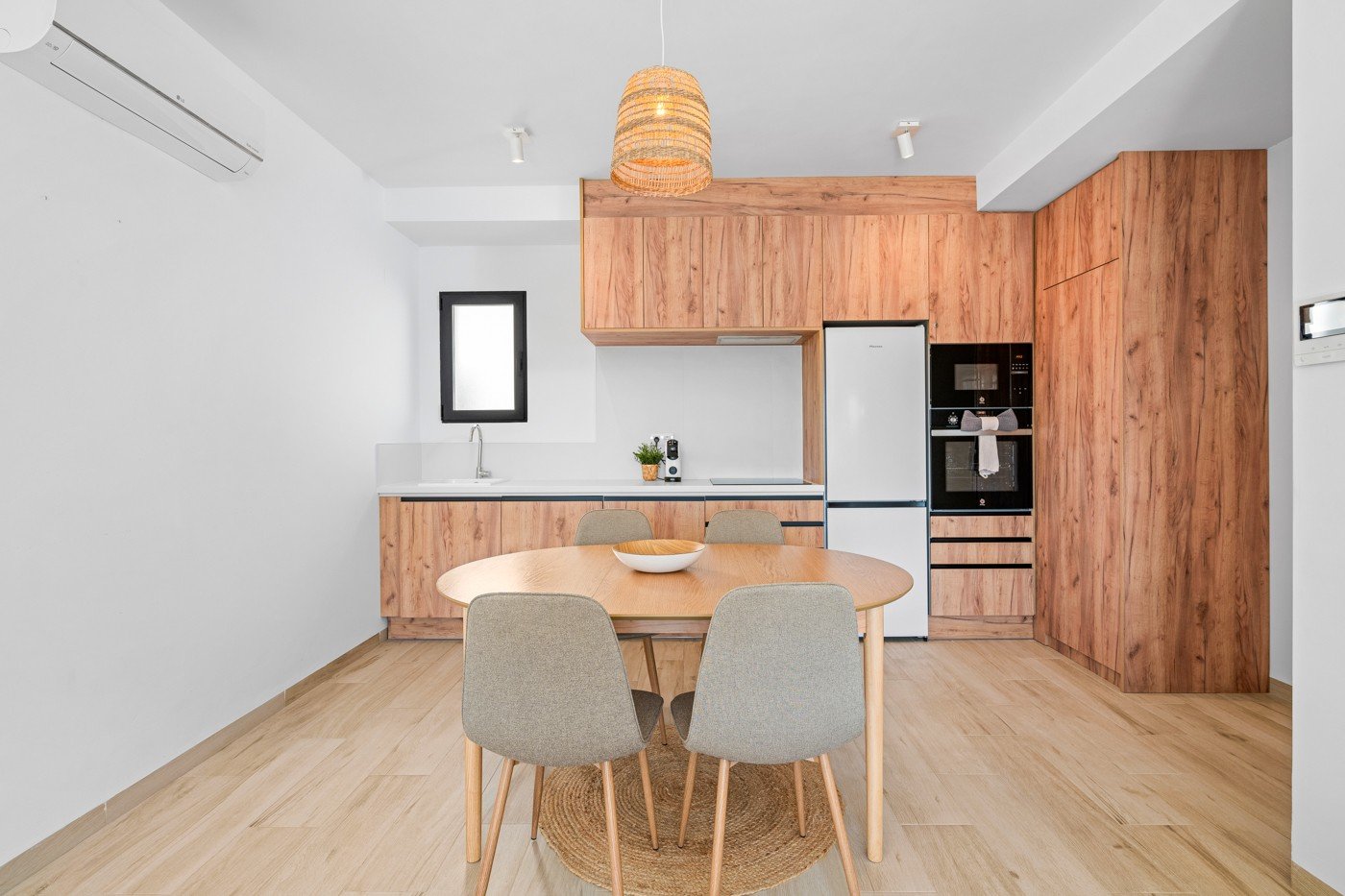 o_1jk0nh147eo91i6t1nvj10sbfkk3e