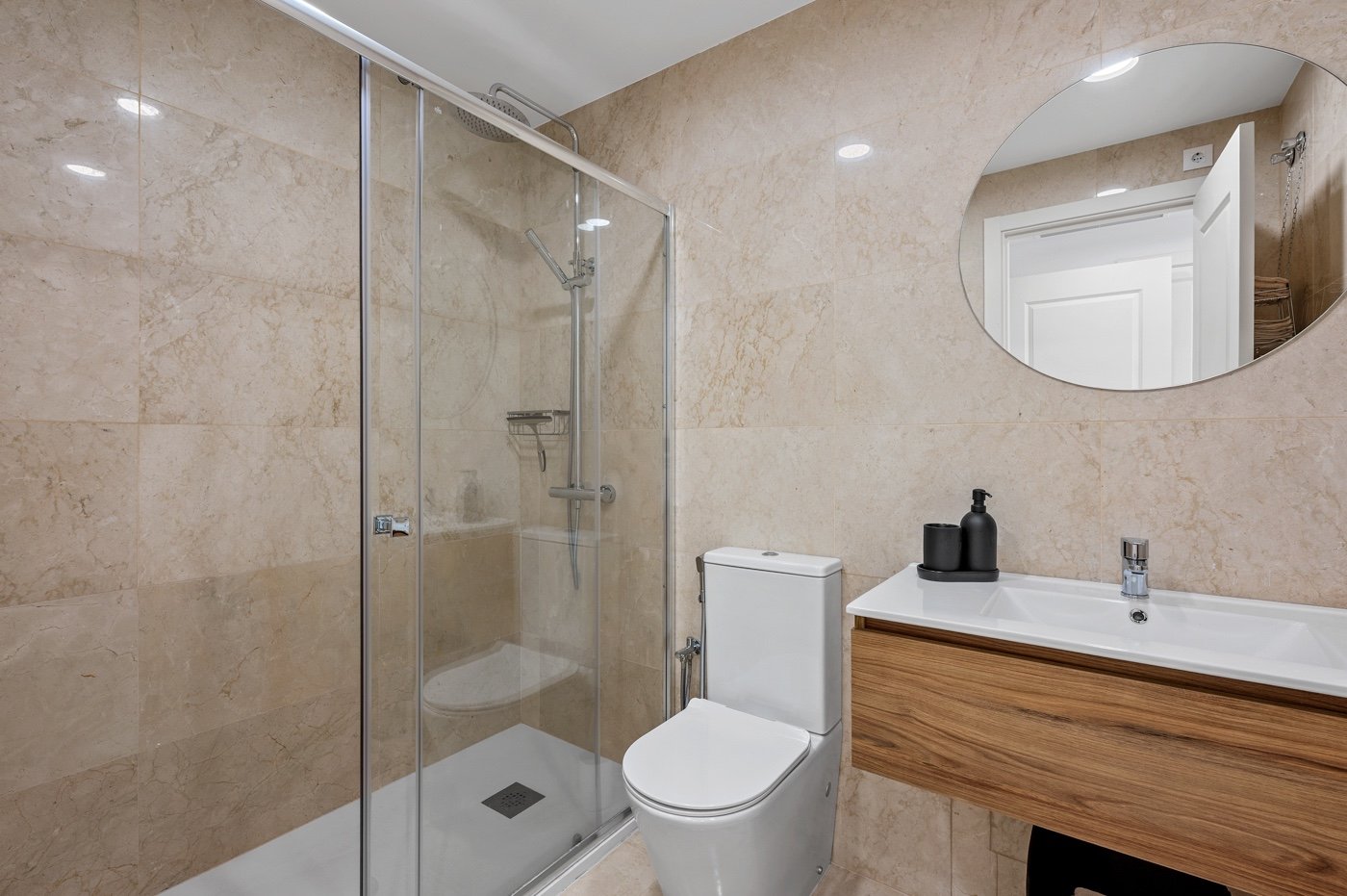 o_1jkdro9uk1heki0ads1f795p73a