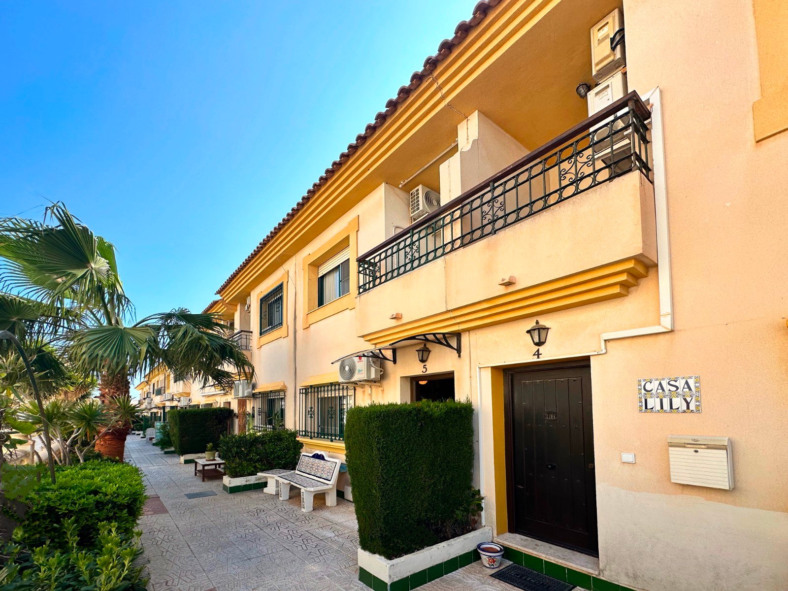 o_1jkg65ocobg1t49b7btp567635