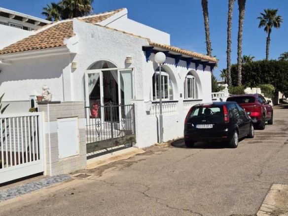 Semi Detached for sale in Los Alcazares