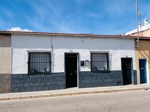 Town House for sale in San Miguel de Salinas