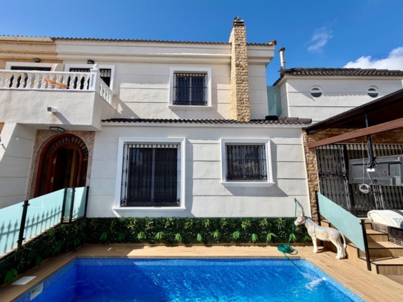 Semi Detached for sale in Orihuela Costa