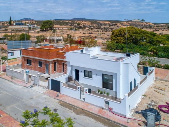 Villa for sale in Sucina