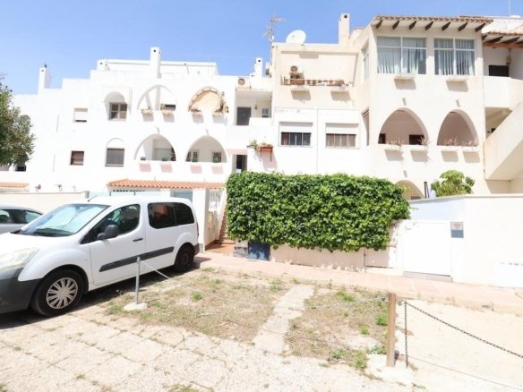 Bungalow for sale in Orihuela Costa