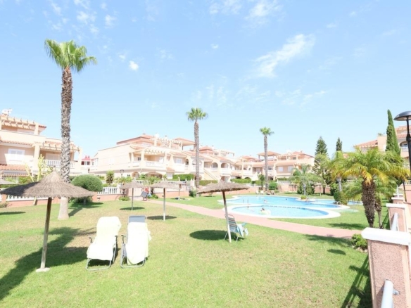 Bungalow for sale in Orihuela Costa