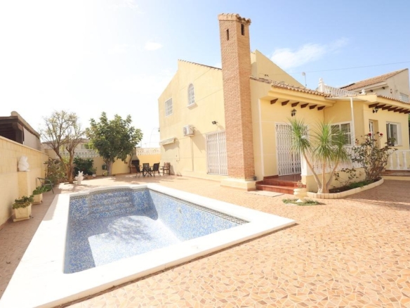 Villa for sale in Orihuela Costa