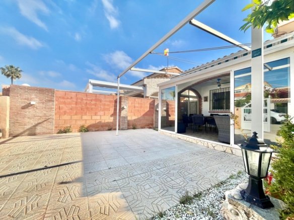 Villa for sale in Orihuela Costa