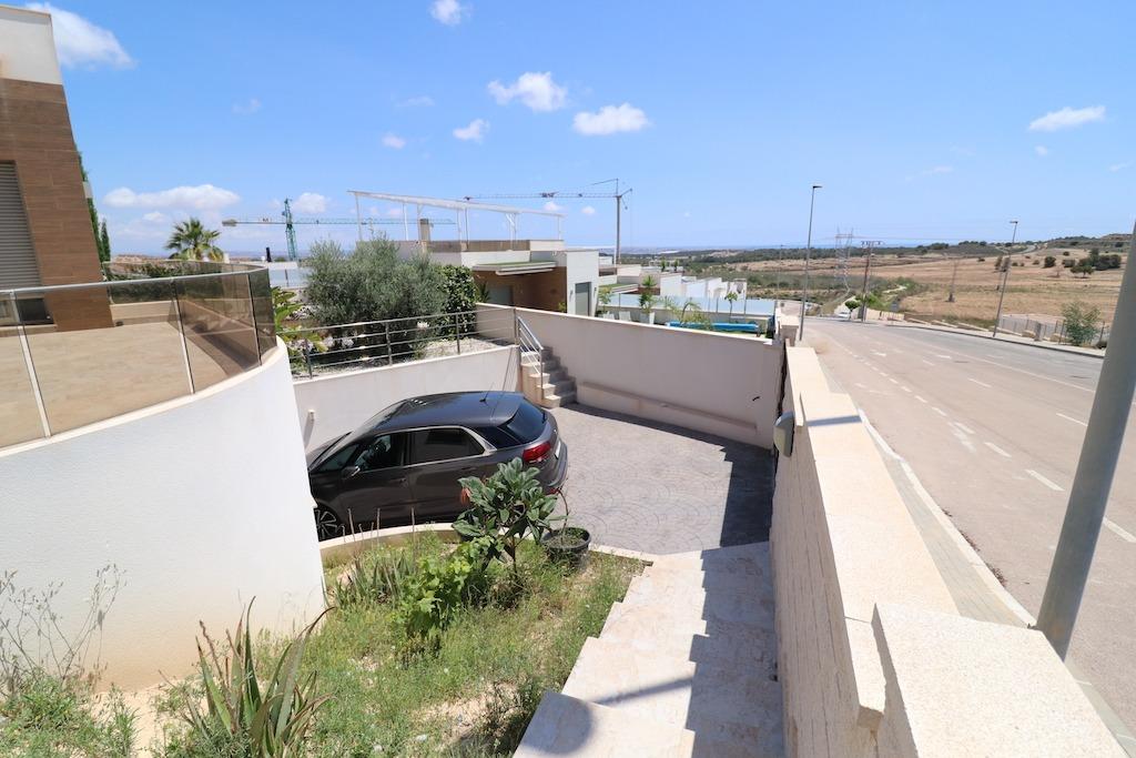 2-15 Villa in San Miguel de Salinas, Alicante