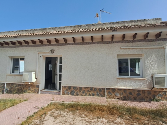 Villa for sale in Villamartin