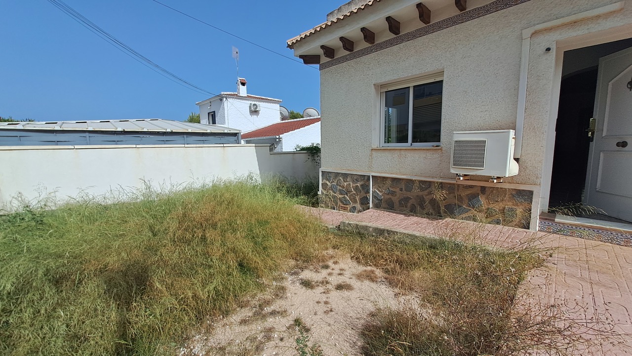 20230710_174134_xlarge Villa in Villamartin, Alicante