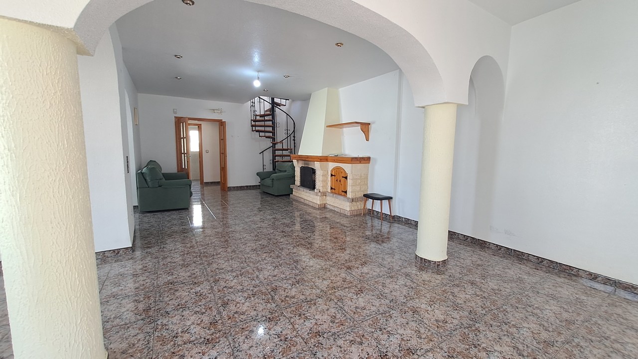 20230710_174201_xlarge Villa in Villamartin, Alicante