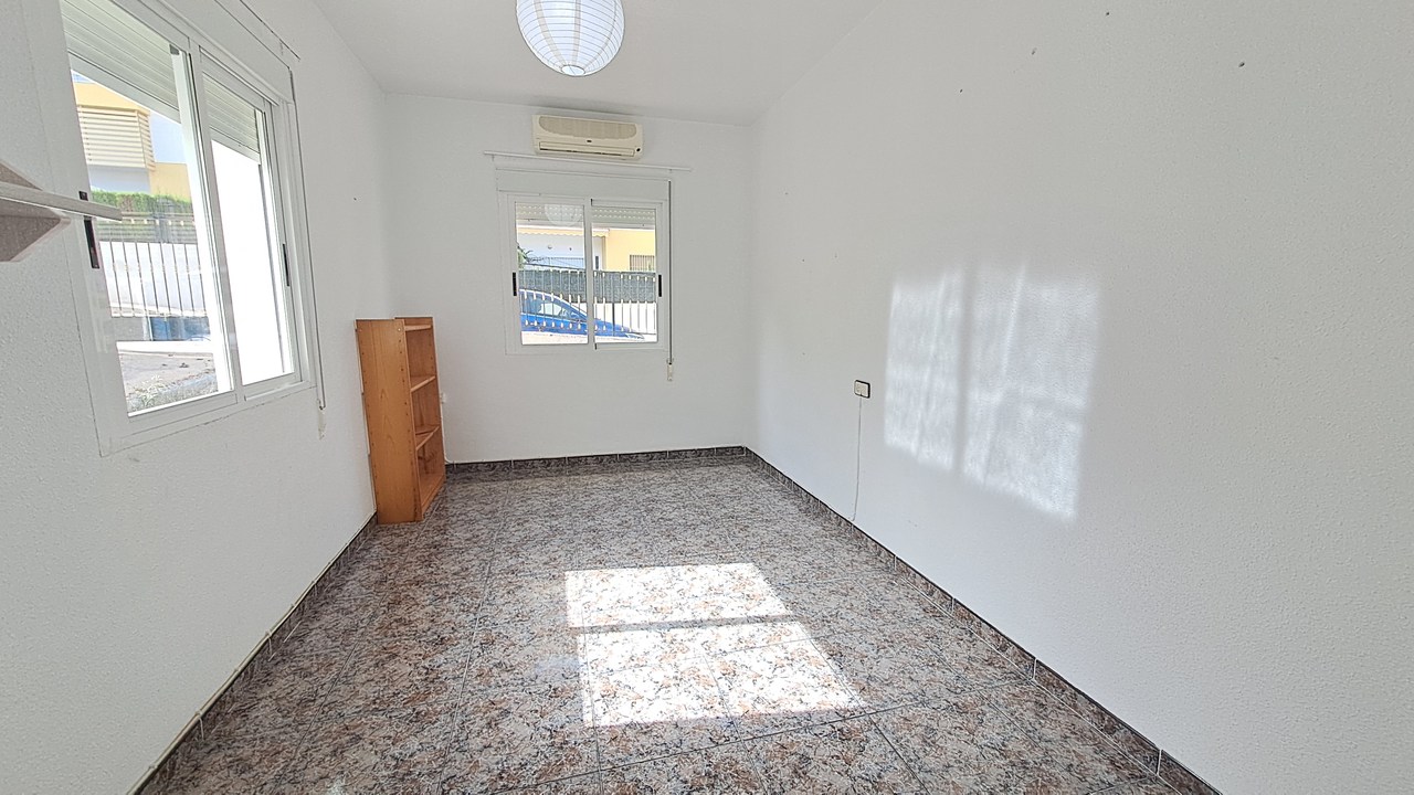 20230710_174350_xlarge Villa in Villamartin, Alicante