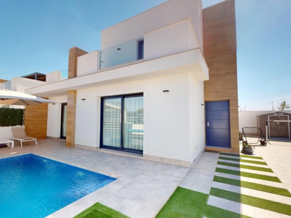 Villa for sale in Roldan