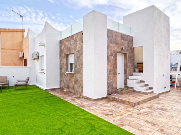 Bungalow for sale in Orihuela Costa