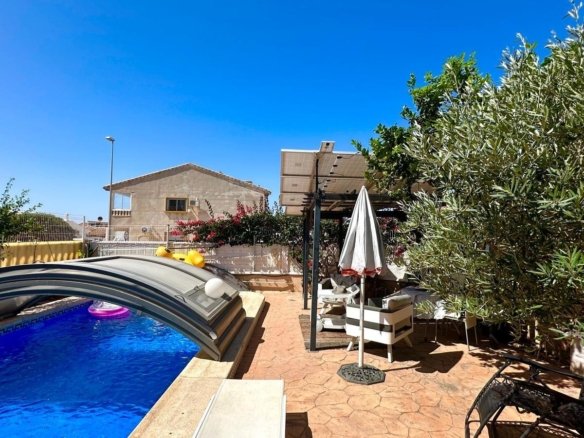 Villa for sale in Orihuela Costa