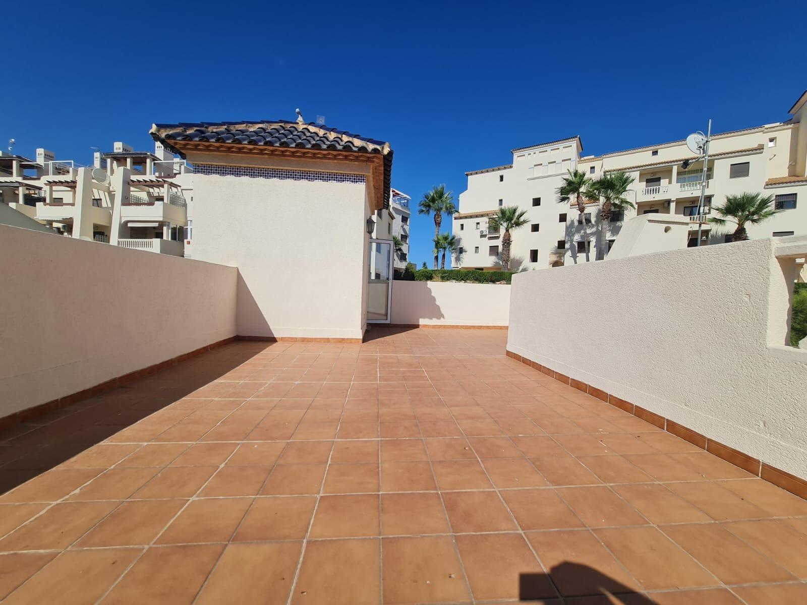 1600
