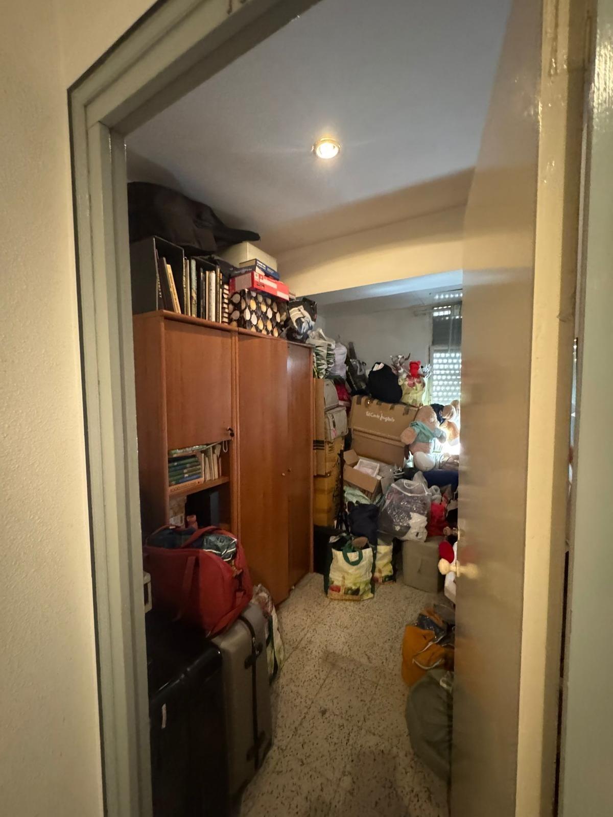 1200