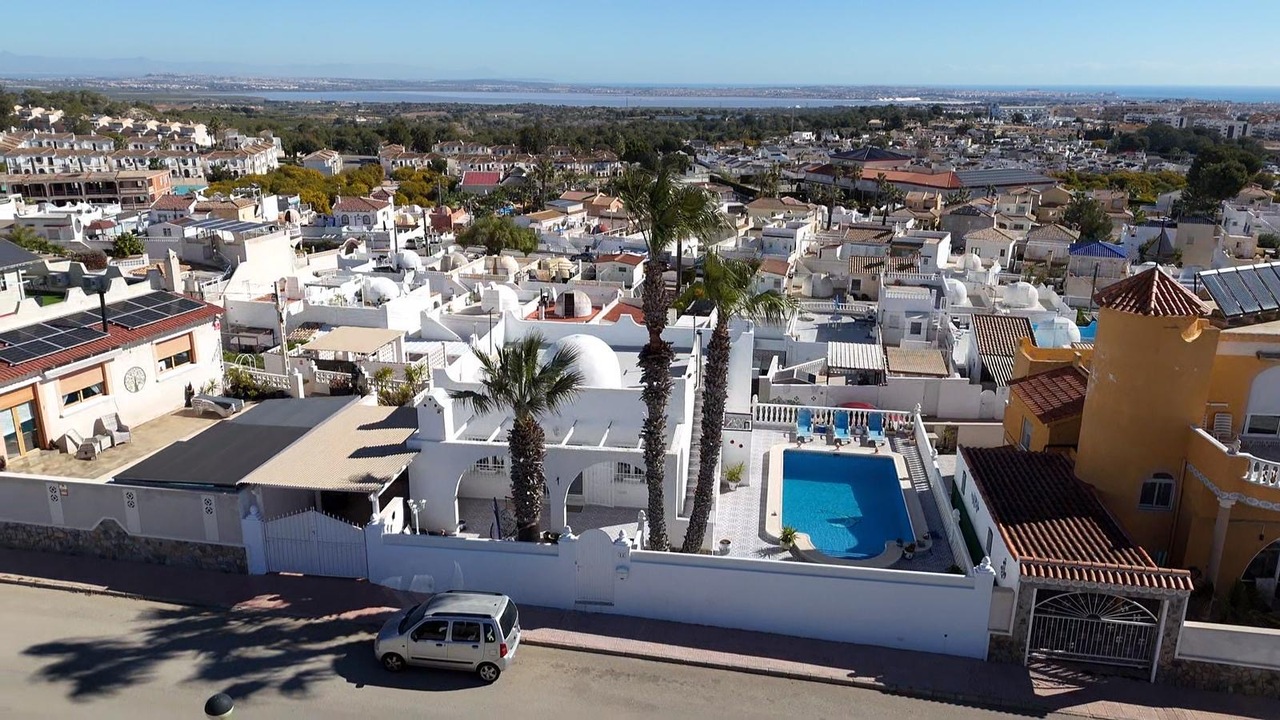 3b20496e-c8cf-4b5b-867f-28621ae7f308_xlarge.jpeg Alicante – Sunrise Dream Properties