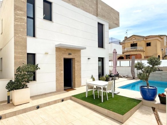 Villa for sale in Orihuela Costa