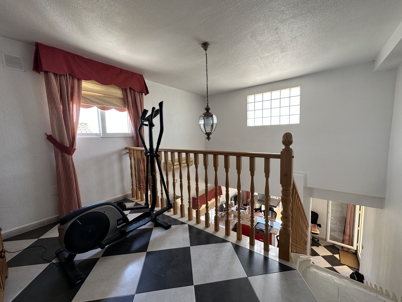 4DE5E0B9-53F0-4C3C-B86A-1C0DD6D81AFF_xlarge Villa in Villamartin, Alicante