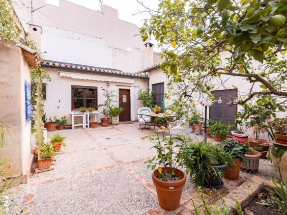 Town House for sale in Los Martinez Del Puerto
