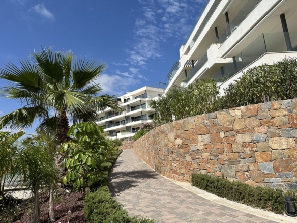 Apartment for sale in Las Colinas Golf
