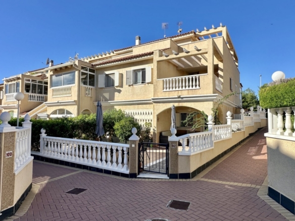 Duplex for sale in Orihuela Costa