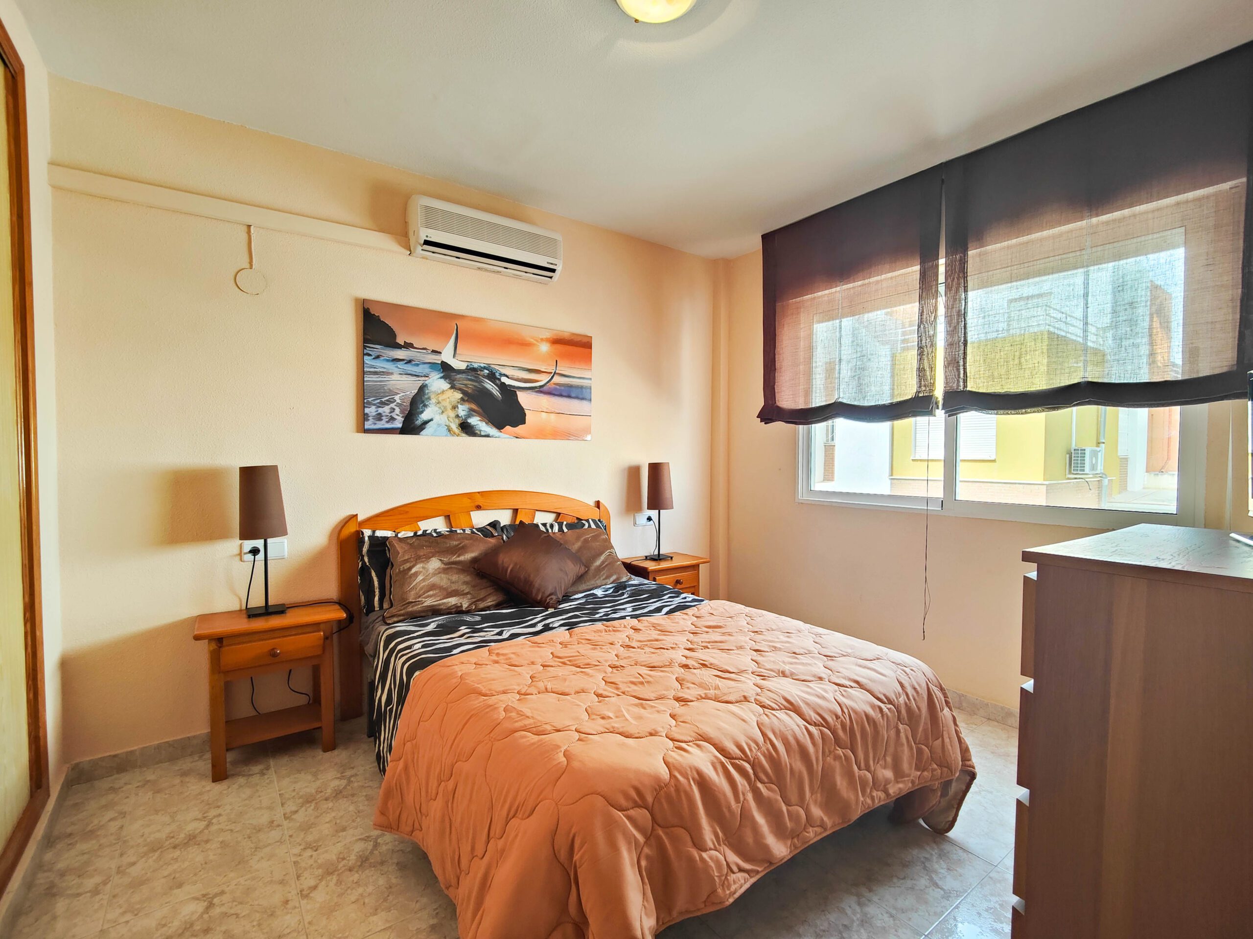 2560