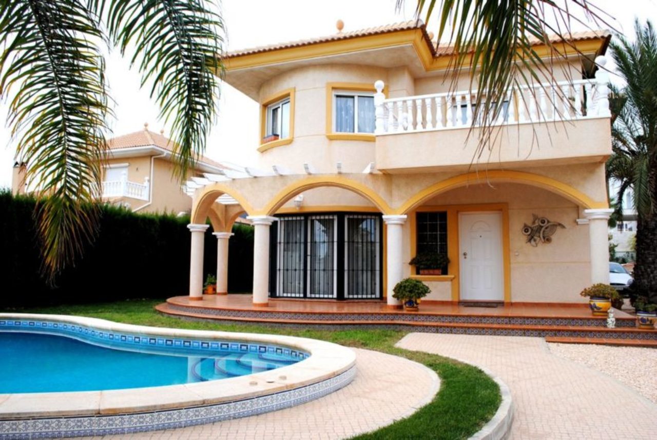 5802_tn_DSC_0058-850x570__1__xlarge.jpg Villa for sale in La Zenia