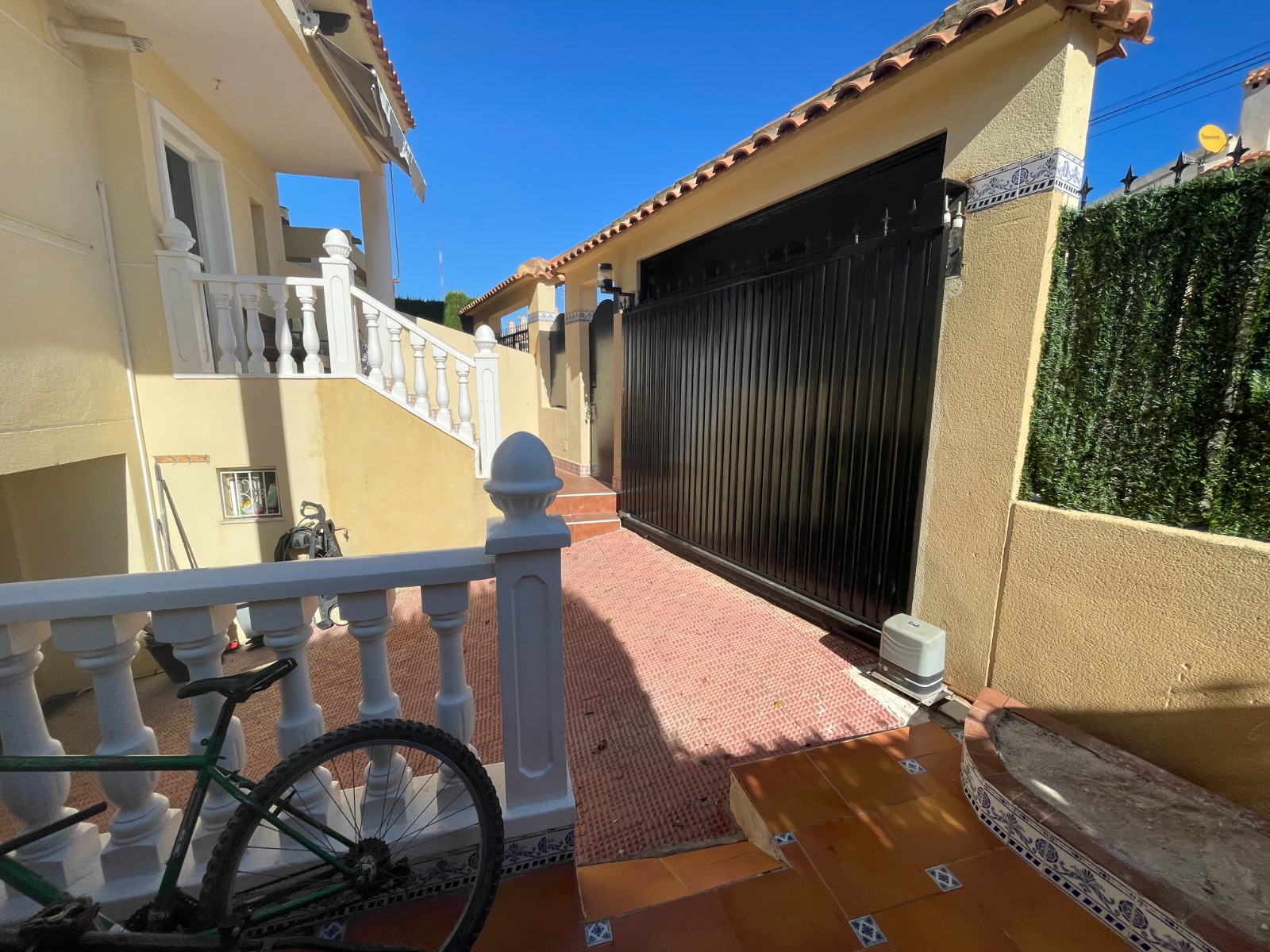 598810_694127cc51261 Villa in Guardamar del Segura, Alicante