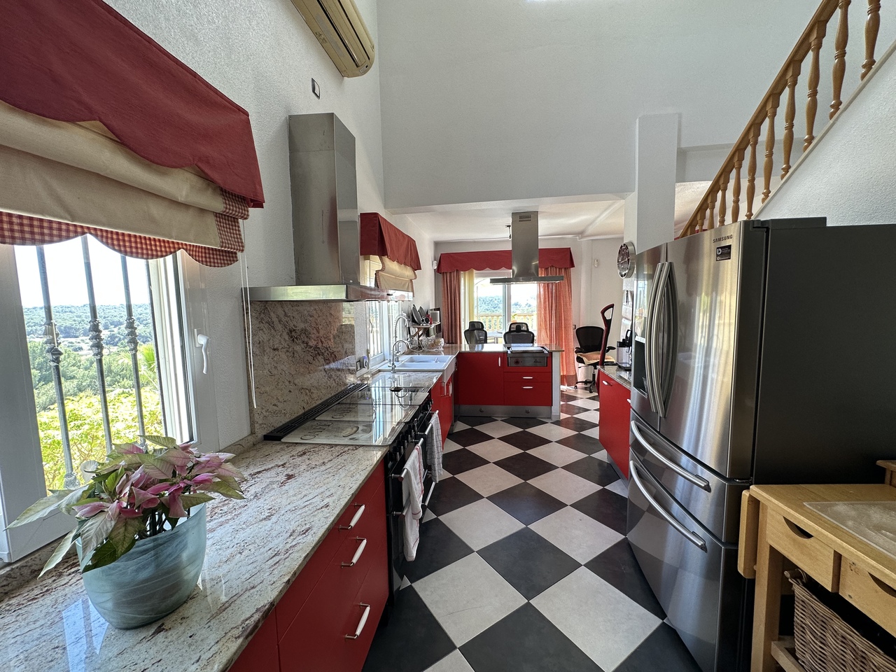 667038AB-146E-4F63-B3A1-1C06D0E1B887_xlarge Villa in Villamartin, Alicante