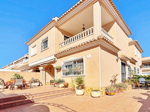 Town House for sale in Orihuela Costa
