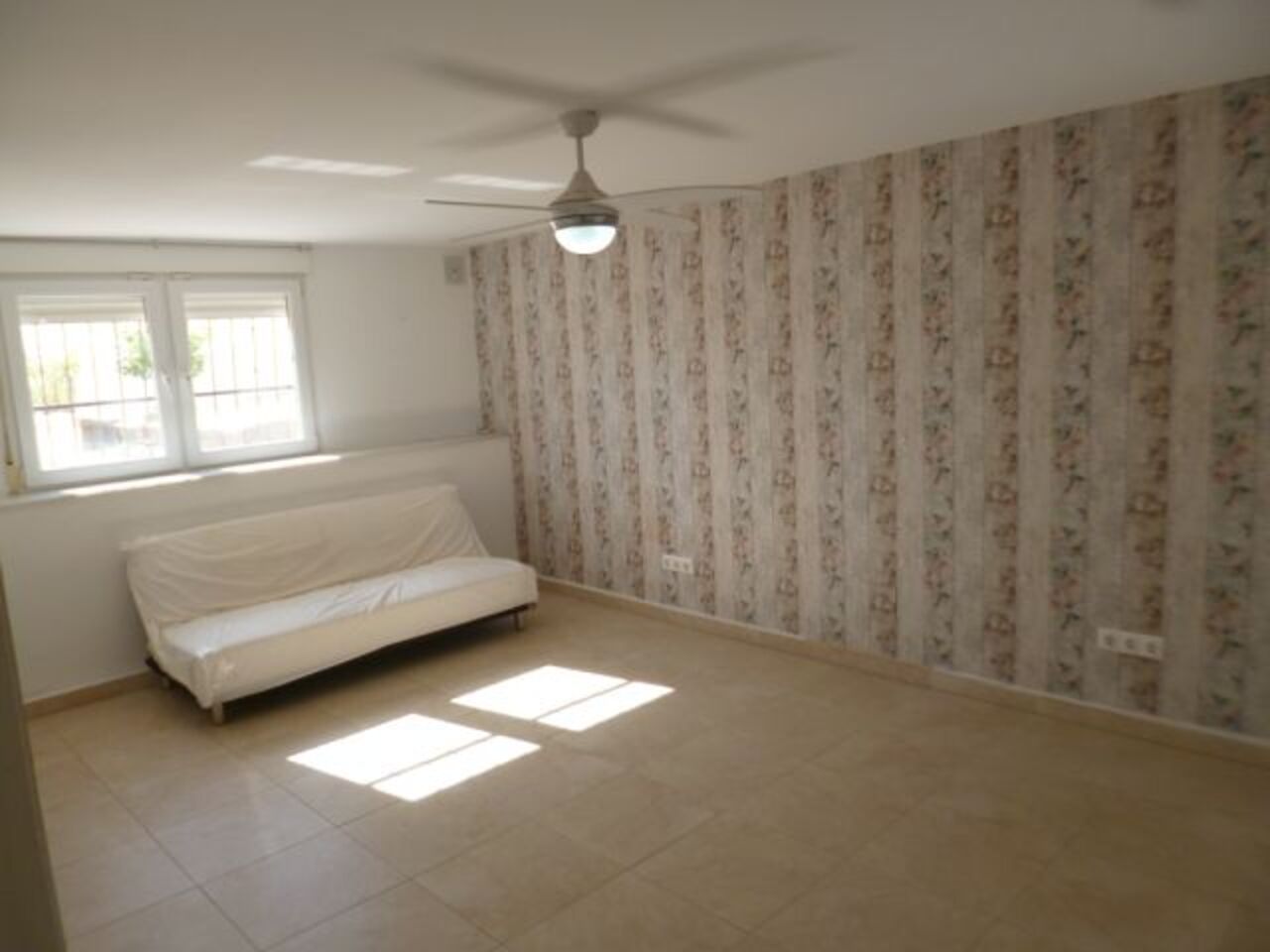 6935-villa-for-sale-in-villamartin-3409957-large Villa in Villamartin, Alicante