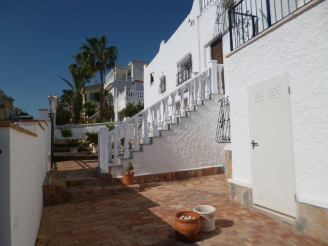 6935-villa-for-sale-in-villamartin-3409973-large Villa in Villamartin, Alicante