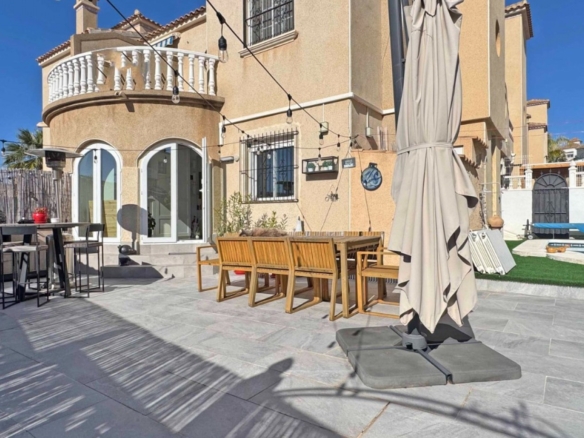 Town House for sale in Orihuela Costa
