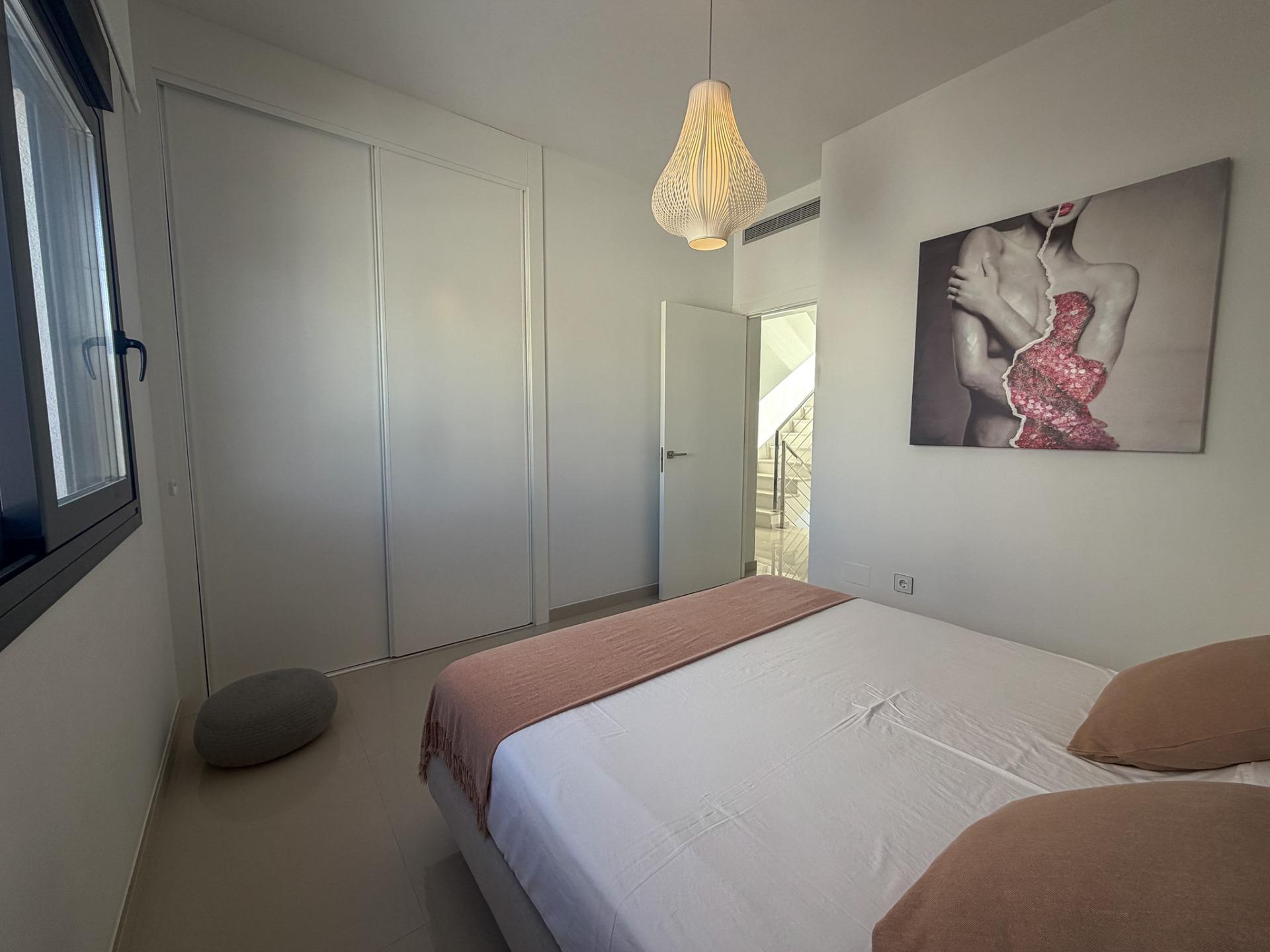 8-22 Villa in San Miguel de Salinas, Alicante