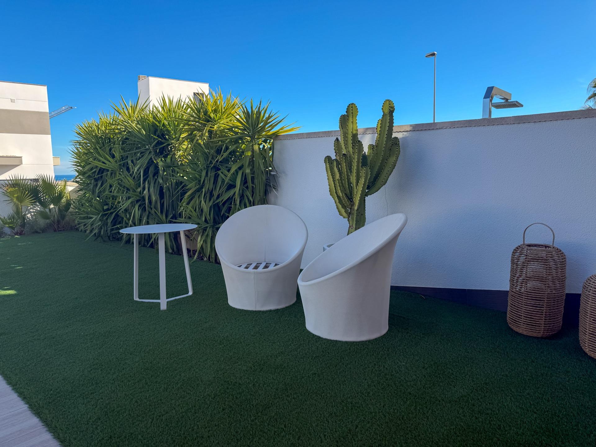 8-6 Villa in San Miguel de Salinas, Alicante