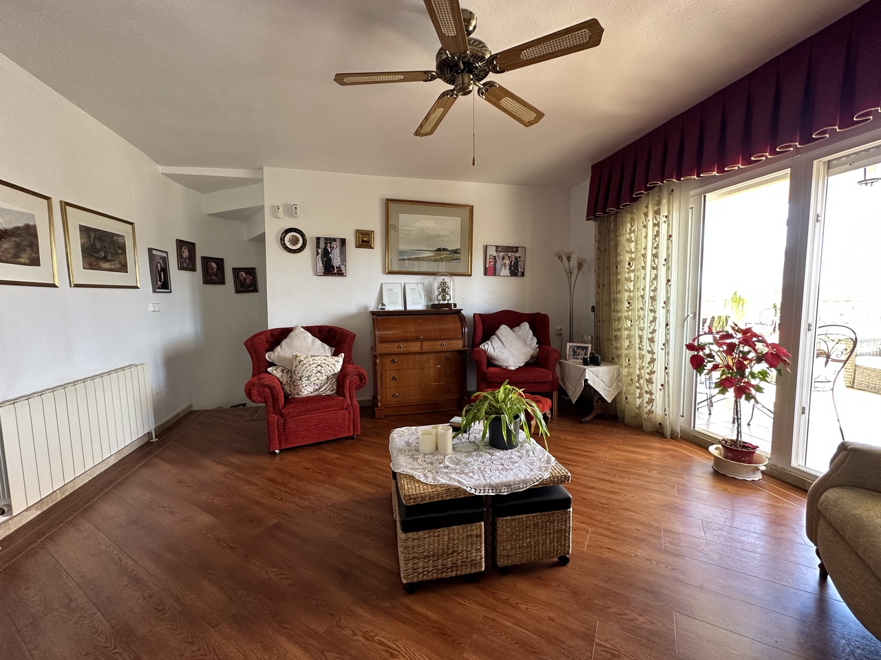 87440988-FC3E-4D5B-B7F5-6A6BEFBB41A9_xlarge Villa in Villamartin, Alicante