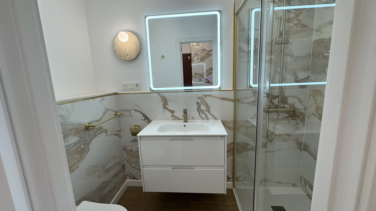 AC468076-9C1F-4BA9-8F93-025595E289D8_xlarge Penthouse in Punta Prima, Alicante