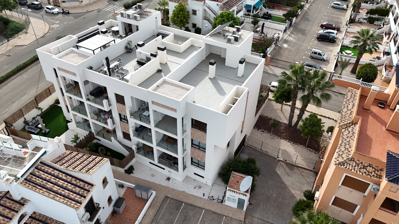 DJI_20251120135625_0317_D_xlarge Penthouse in Villamartin, Alicante