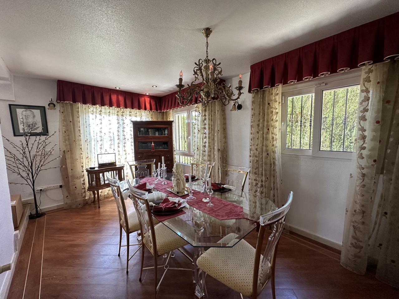 F5435210-D751-4592-B6CF-C00A5E383F5B_xlarge Villa in Villamartin, Alicante