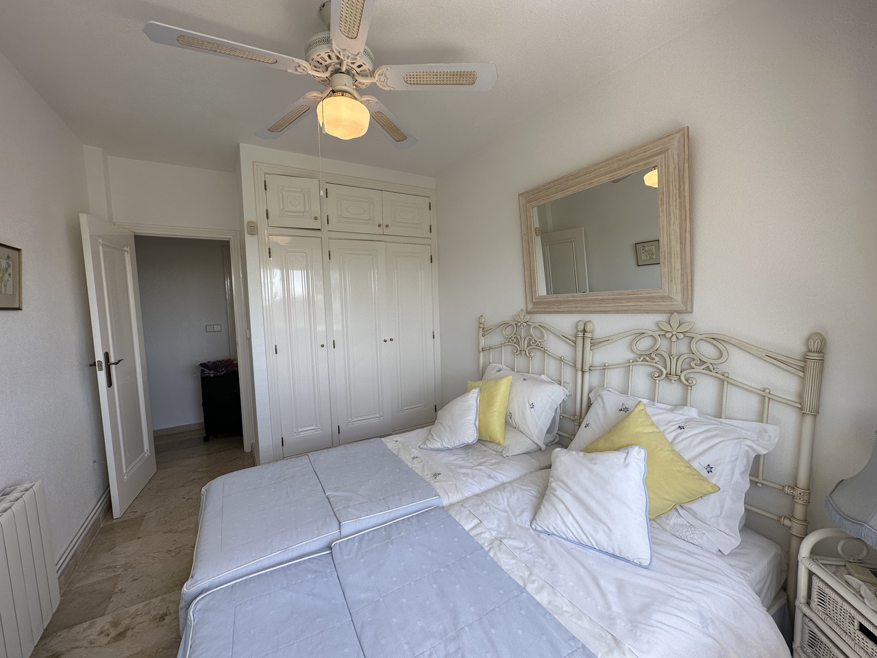 F9DC116A-3CD4-4CD4-A173-29004E2B047C_xlarge Villa in Villamartin, Alicante