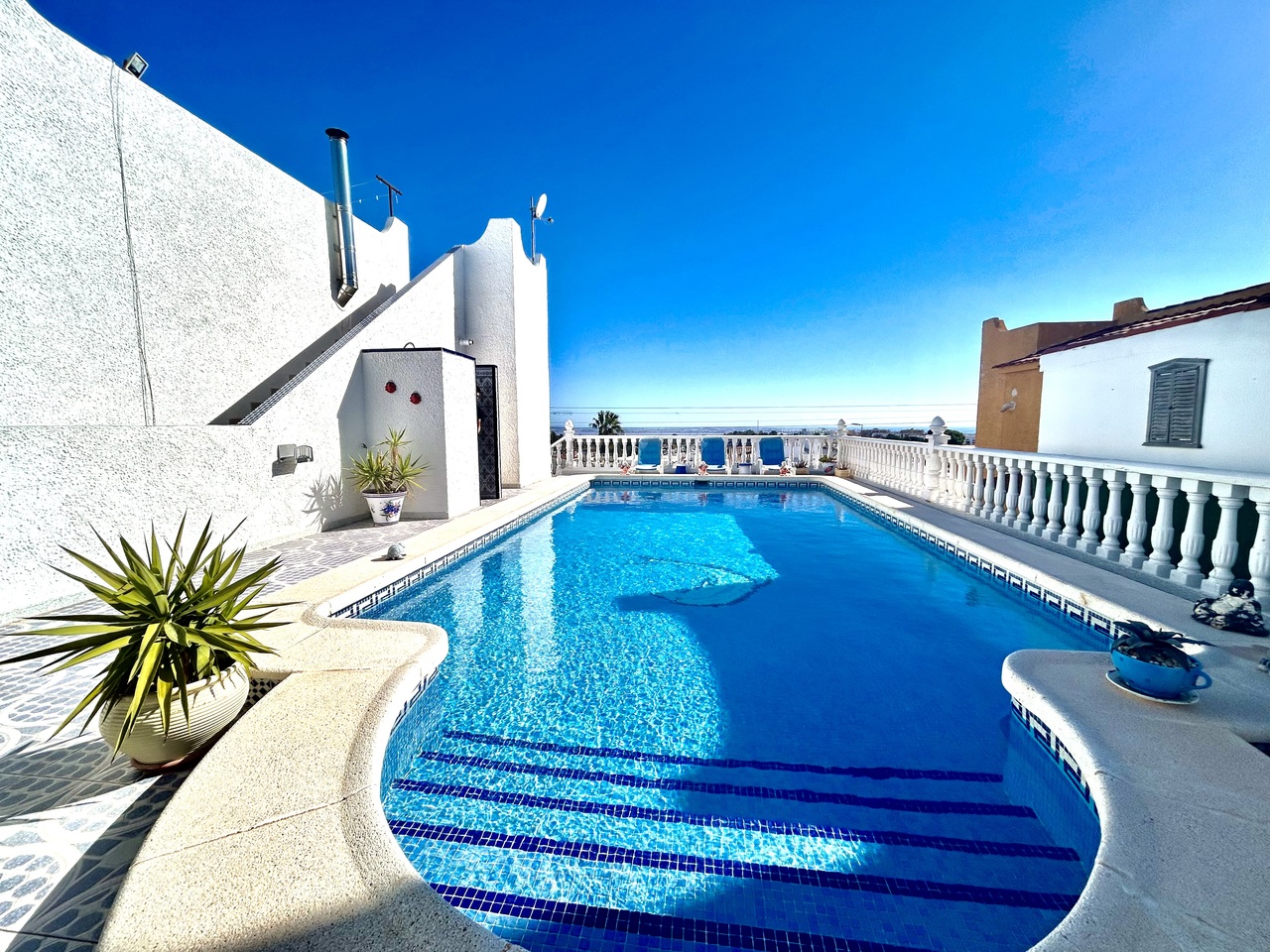 IMG_2989_xlarge Villa in Villamartin, Alicante