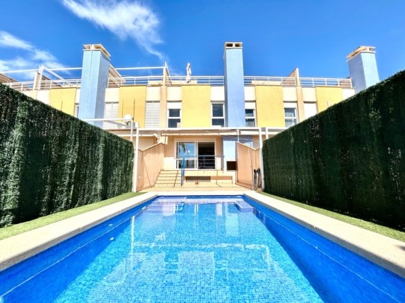 Town House for sale in Cabo Roig